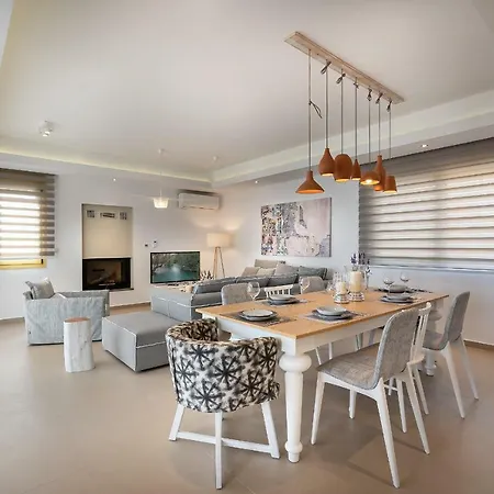 New Sunset With Heated Pool & Childrens Area, Walk To Restaurant * Plakias